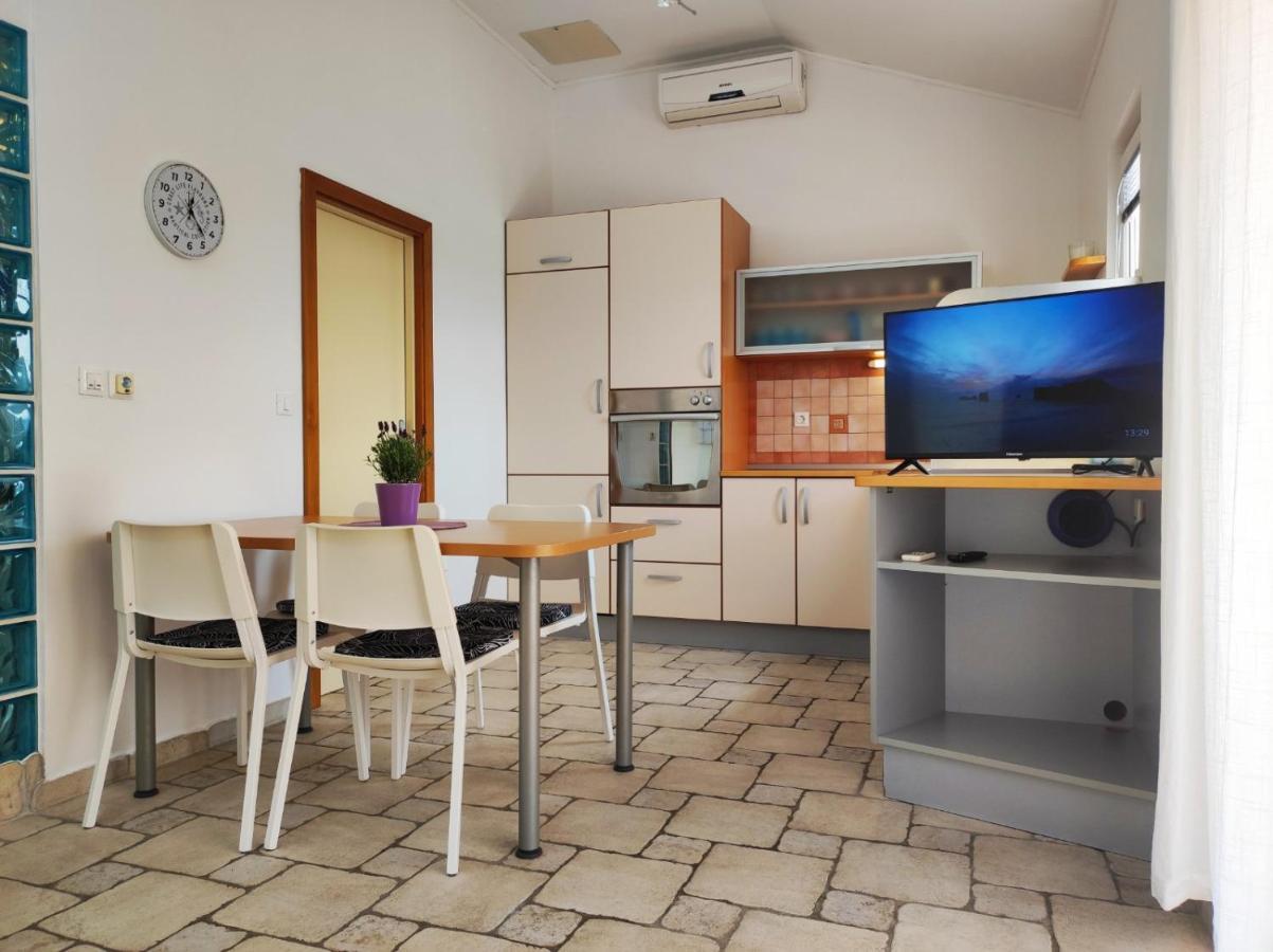 Lavanda Apartment Крк Экстерьер фото
