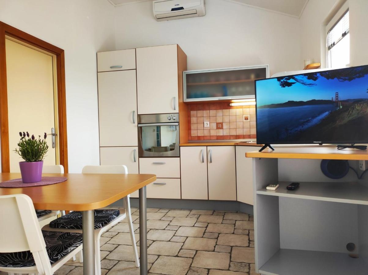 Lavanda Apartment Крк Экстерьер фото