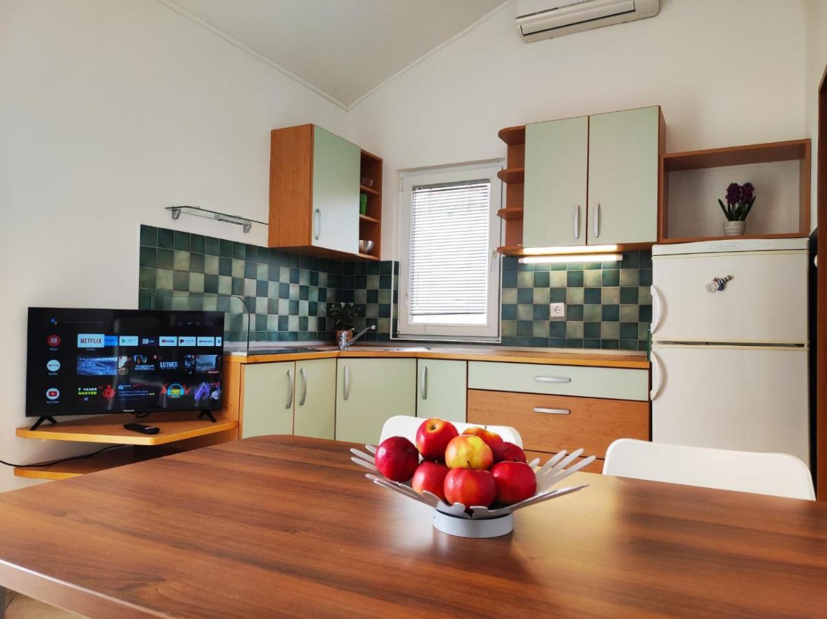 Lavanda Apartment Крк Экстерьер фото