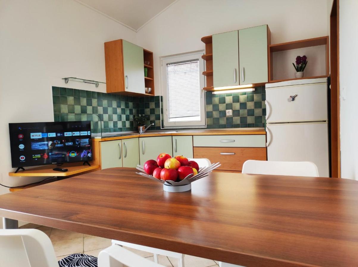 Lavanda Apartment Крк Экстерьер фото