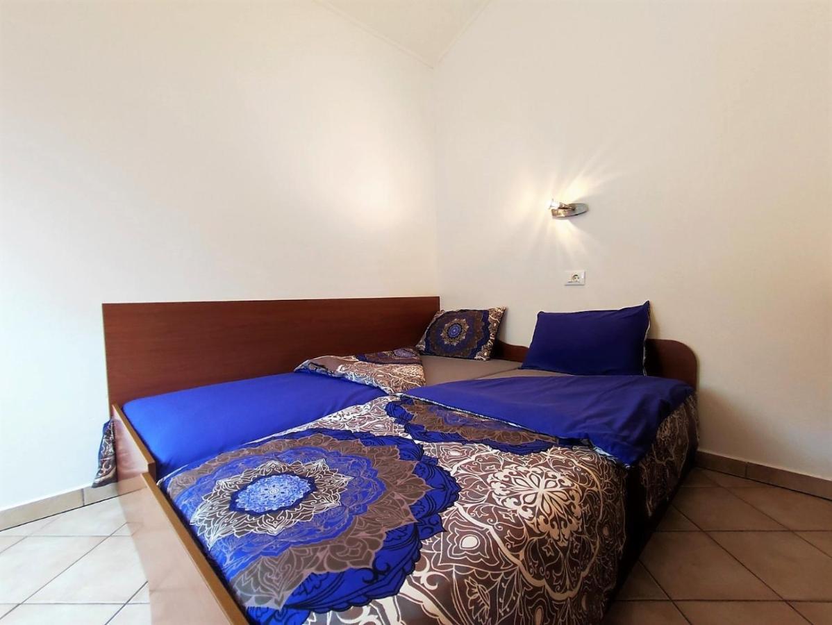 Lavanda Apartment Крк Экстерьер фото